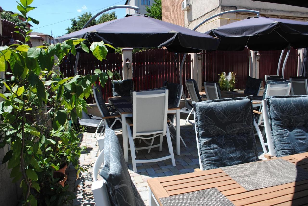 Hotel Corona Ντρομπέτα-Τούρνου Σεβερίν Εξωτερικό φωτογραφία